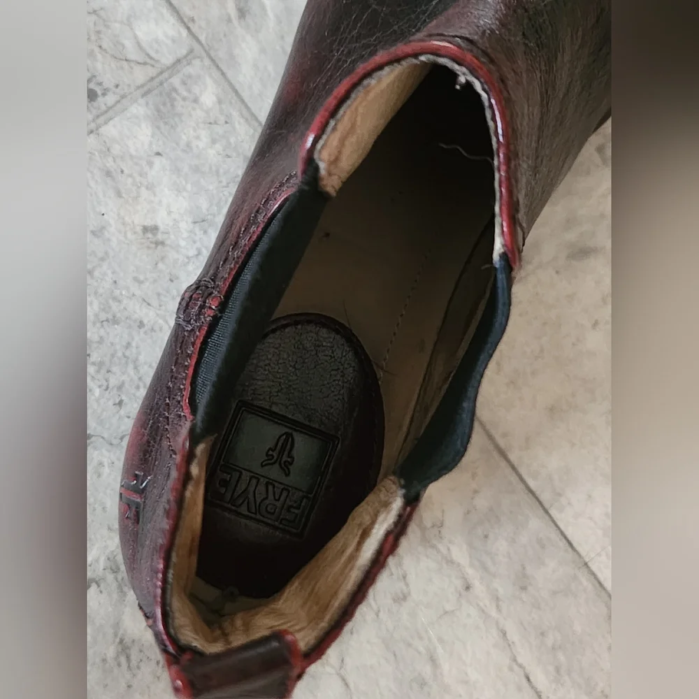 Frye Jillian Chelsea Leather Ankle Booties Size 6M